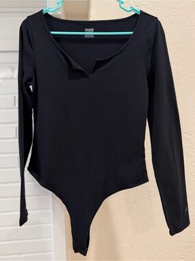 PINK Victoria's Secret Black Long-Sleeve V-Neck Bodysuit Size Medium Feminine